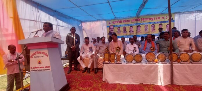 सूर्यवंशी शिक्षा समिति ने ग्राम नगोई में मनाया वर्षगांठ