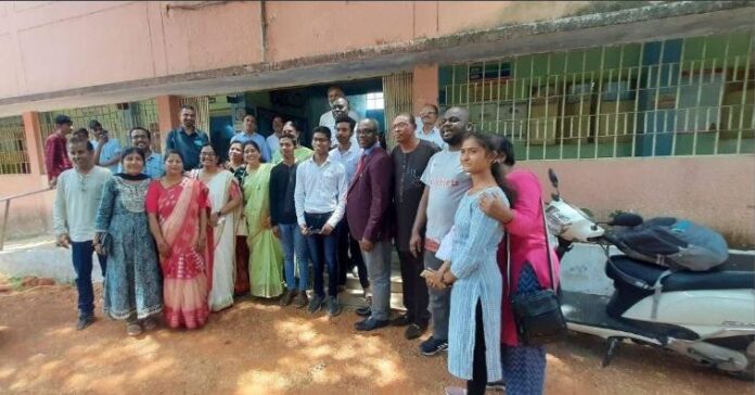 कनेक्टेड लर्निंग फार स्टेम टीम ने देखी शिक्षा में बदलाव की तस्वीर