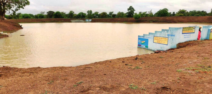 धमतरी : तालाब निर्माण से ग्रामीण हो रहे लाभान्वित, जलस्तर में हुई बढ़ोत्तरी