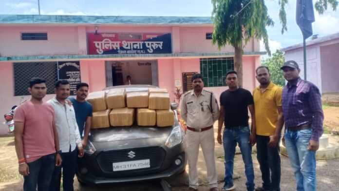 पुलिस की चेकिंग देख जंगल में कार छोड़कर भागे आरोपी, तलाशी तो एक क्विंटल से ज्यादा गांजा मिला