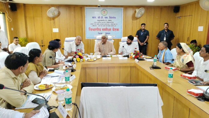 उप मुख्यमंत्री टी.एस. सिंहदेव ने बेमेतरा में विकास कार्यों की समीक्षा की