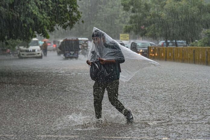 Raipur: प्रदेश में 5 दिनों तक कई जिलों में अंधड और तूफान के साथ झमाझम बारिश की चेतावनी...