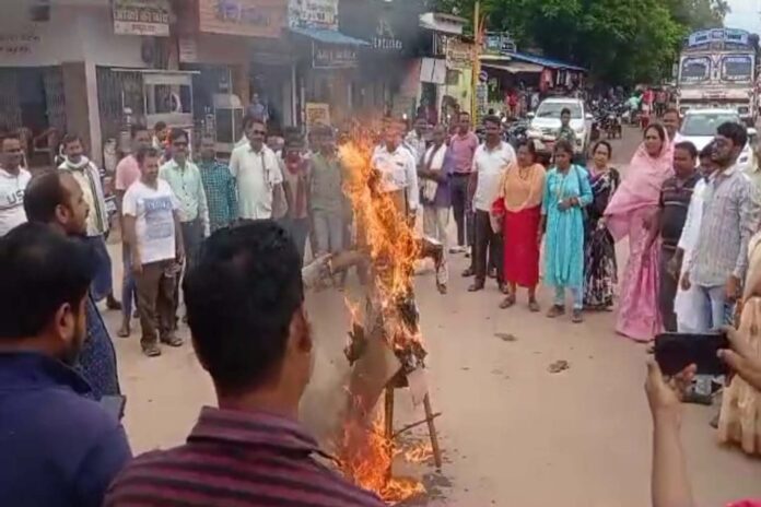 Chhattisgarh: सीधी पेशाब कांड को लेकर सियासी हुई गरम...