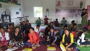 1 Minister Guru Rudra Kumar : शिल्प कला के माध्यम से लोगों को रोजगार से जोड़ने का प्रयास