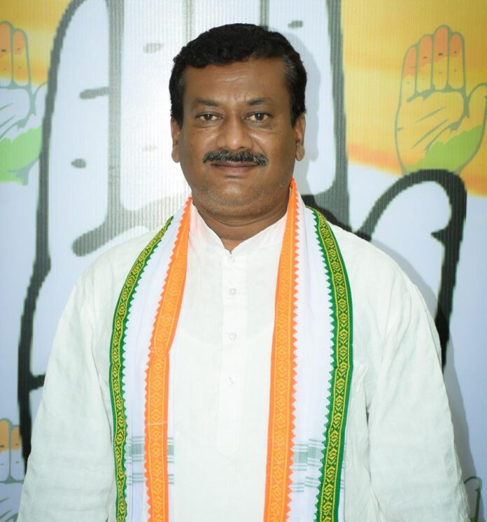 देवेंद्र फडणवीस भूल भाजपा की झूठ बोलो प्रतियोगिता में शामिल होने आये थे प्रतियोगिता में जीतेगा तो मोदी ही : कांग्रेस