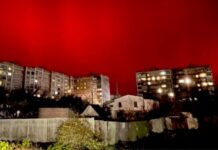 Northern lights turn blood-red in Bulgaria, people call it ‘apocalyptic’ Northern lights turn blood-red in Bulgaria, people call it 'apocalyptic'