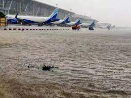 Cyclone Michaung : तमिलनाडु में भारी बारिश...चेन्नई एयरपोर्ट पानी पानी, 70 उड़ानें रद्द