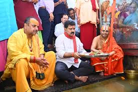3 उपमुख्यमंत्री विजय शर्मा ने अमरकंटक में नर्मदा मैय्या और जलेश्वर महादेव मंदिर में की पूजा-अर्चना