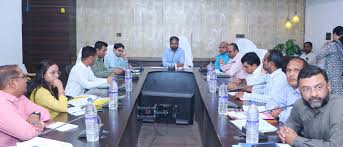 6 उत्तर बस्तर कांकेर : ‘प्रधानमंत्री आवास योजना के तहत लंबित निर्माण कार्यों को शीघ्र प्रारंभ कराएं’