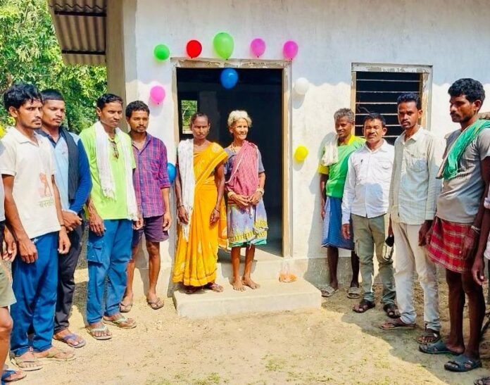 ’मोर आवास -मोर अधिकार’ कार्यक्रम के तहत सुकमा जिले के 851 हितग्राहियों के चेहरों पर आई पक्के आशियाने की मुस्कान