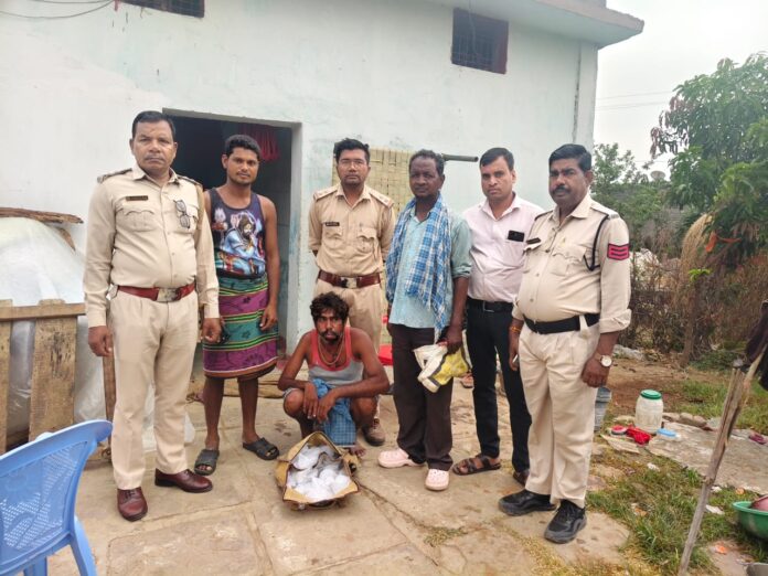 CG News : खम्हरिया में अवैध शराब पकड़ाई