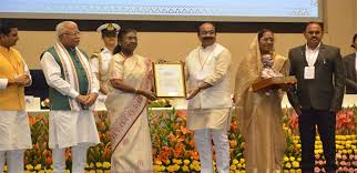 3 छत्तीसगढ़ ने राष्ट्रीय मंच पर बिखेरी स्वच्छता की चमक, 20 हजार से कम आबादी वाले शहरों में बिल्हा देश का सबसे स्वच्छ शहर