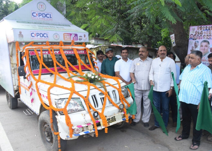 पीएम सूर्य घर योजना के अंतर्गत जागरूकता रथ को....पर्यटन मंत्री अग्रवाल ने दिखाई हरी झंडी