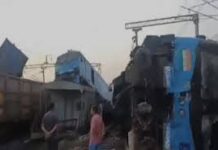 अमृतसर-सहरसा गरीब रथ ट्रेन में लगी अचानक आग : महिला झुलसी, तीन एसी कोच चपेट में आए अमृतसर-सहरसा गरीब रथ ट्रेन में लगी अचानक आग : महिला झुलसी, तीन एसी कोच चपेट में आए