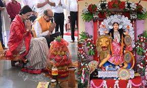 Untitled-1 copy राज्यपाल डेका ने महाकालीबाड़ी विश्वनाथ मंदिर में सपत्निक की पूजा-अर्चना