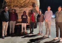 चिल्फी चेकपोस्ट पर पकड़ाया 212 क्विंटल अवैध धान चिल्फी चेकपोस्ट पर पकड़ाया 212 क्विंटल अवैध धान