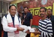 मुख्यमंत्री विष्णुदेव साय ने समझी पीड़ा, तुरंत बढ़ाया कदम – रमन निर्मलकर को सौंपा श्रवण यंत्र मुख्यमंत्री विष्णुदेव साय ने समझी पीड़ा, तुरंत बढ़ाया कदम - रमन निर्मलकर को सौंपा श्रवण यंत्र