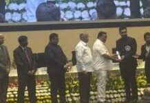 जल संचय, जन भागीदारी अभियान के तहत उत्कृष्ट कार्यों के लिए महासमुंद जिले को मिला प्रथम स्थान जल संचय, जन भागीदारी अभियान के तहत उत्कृष्ट कार्यों के लिए महासमुंद जिले को मिला प्रथम स्थान