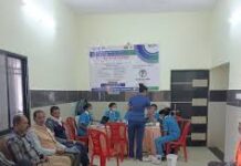 रायपुर से कवर्धा पहुंच कैंसर विशेषज्ञों ने की मरीजों की जांच रायपुर से कवर्धा पहुंच कैंसर विशेषज्ञों ने की मरीजों की जांच