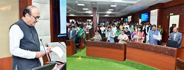 111 - Copy संविधान दिवस पर मंत्रालय में मुख्य सचिव ने मंत्रालयीन अधिकारियों को भारत के संविधान उद्देशिका का कराया सामूहिक वाचन