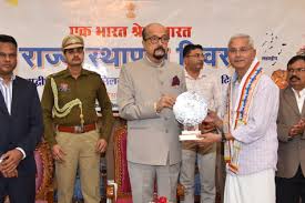 111 - Copy राज्यों की विविधताओं को राष्ट्रीय एकता एक सूत्र में पिरोती है - राज्यपाल डेका