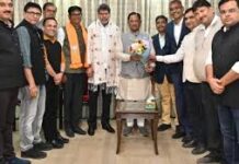 मुख्यमंत्री साय से क्रेडाई और रियल एस्टेट के प्रतिनिधिमंडल ने सौजन्य मुलाकात की मुख्यमंत्री साय से क्रेडाई और रियल एस्टेट के प्रतिनिधिमंडल ने सौजन्य मुलाकात की