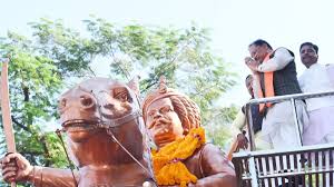 111 - Copy मुख्यमंत्री विष्णुदेव साय ने जयस्तंभ चौक में किया शहीद वीर नारायण सिंह के त्याग और संघर्ष का स्मरण