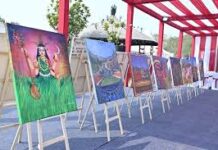 रायपुर साहित्य उत्सव में जितने साहित्य के रंग बिखरे, उतने ही चित्रकला के भी उतने ही चित्रकला के भी रायपुर साहित्य उत्सव में जितने साहित्य के रंग बिखरे, उतने ही चित्रकला के भी उतने ही चित्रकला के भी