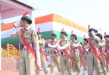 जगदलपुर : सेजेस करीतगांव में 77वें गणतंत्र दिवस पर देशभक्ति की लहर जगदलपुर : सेजेस करीतगांव में 77वें गणतंत्र दिवस पर देशभक्ति की लहर