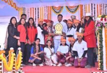 गरियाबंद जिले में हर्षाेल्लास के साथ मनाया गया गणतंत्र दिवस गरियाबंद जिले में हर्षाेल्लास के साथ मनाया गया गणतंत्र दिवस