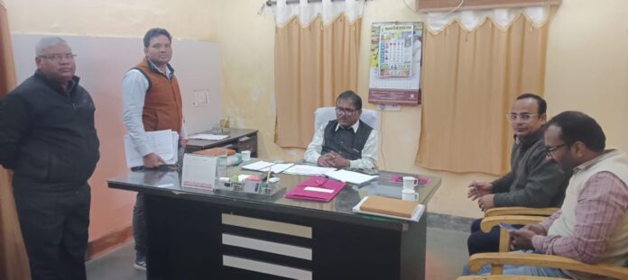 111 - Copy सूरजपुर : जनपद प्रतापपुर का राज्य सलाहकार पुरुषोत्तम पंडा ने किया भ्रमण, स्वच्छता व विकास कार्यों की समीक्षा