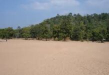 गरियाबंद : पैरी नदी उद्गम एवं प्रस्तावित राजिम बैराज का मॉडल बना आकर्षण का केंद्र, लोग ले रहे जानकारी गरियाबंद : पैरी नदी उद्गम एवं प्रस्तावित राजिम बैराज का मॉडल बना आकर्षण का केंद्र, लोग ले रहे जानकारी