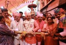 मुख्यमंत्री डॉ. यादव ने भोपाल के प्राचीन बड़वाले महादेव मंदिर पहुंचकर की पूजा-अर्चना मुख्यमंत्री डॉ. यादव ने भोपाल के प्राचीन बड़वाले महादेव मंदिर पहुंचकर की पूजा-अर्चना