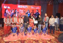 लोकसंगीत और बॉलीवुड सुरों से सजा मैनपाट महोत्सव का दूसरा दिन लोकसंगीत और बॉलीवुड सुरों से सजा मैनपाट महोत्सव का दूसरा दिन