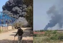 रायपुर में कावेरी इंडस्ट्री के तार-फैक्ट्री में लगी भीषण आग रायपुर में कावेरी इंडस्ट्री के तार-फैक्ट्री में लगी भीषण आग