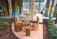 गार्बेज से गौरव तक : डंपिंग ग्राउंड से बनी ‘जनजातीय गौरव वाटिका’ गार्बेज से गौरव तक : डंपिंग ग्राउंड से बनी ‘जनजातीय गौरव वाटिका’