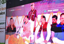 मुख्यमंत्री विष्णु देव साय ने महिला कृषक बसंती को दी बधाई मुख्यमंत्री विष्णु देव साय ने महिला कृषक बसंती को दी बधाई