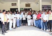 उपमुख्यमंत्री ने कबीर कुटियों को वाद्ययंत्रों के लिए 4.25 लाख रूपए का किया वितरण उपमुख्यमंत्री ने कबीर कुटियों को वाद्ययंत्रों के लिए 4.25 लाख रूपए का किया वितरण