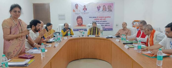 आर्थिक, सामाजिक और शैक्षणिक विकास के लिए व्यापक सर्वेक्षण आवश्यक - डॉ. कुसमरिया