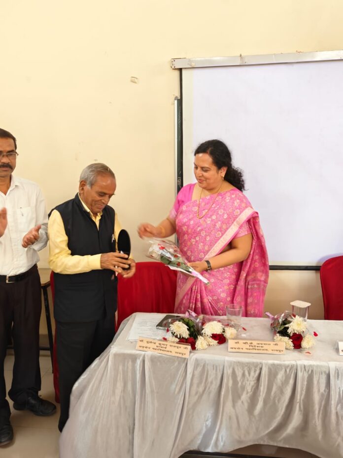 महिला दिवस विशेष पर एक दिवसीय सेमिनार का आयोजन।