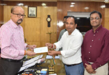 राज्यपाल रमेन डेका ने रेडक्रॉस सोसायटी संरक्षक के रूप में सदस्यता ग्रहण की राज्यपाल रमेन डेका ने रेडक्रॉस सोसायटी संरक्षक के रूप में सदस्यता ग्रहण की