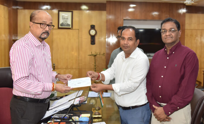 राज्यपाल रमेन डेका ने रेडक्रॉस सोसायटी संरक्षक के रूप में सदस्यता ग्रहण की