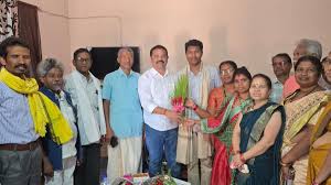 abdul rajjak नक्सल प्रभावित क्षेत्र भैरमगढ़ के अंकित सकनी ने रचा इतिहास...यूपीएससी 2025 में 816वीं रैंक की हासिल