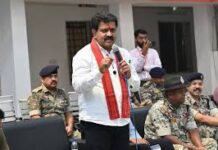 उपमुख्यमंत्री विजय शर्मा ने पुनर्वास केंद्र दंतेवाड़ा में युवाओं से की मुलाकात उपमुख्यमंत्री विजय शर्मा ने पुनर्वास केंद्र दंतेवाड़ा में युवाओं से की मुलाकात