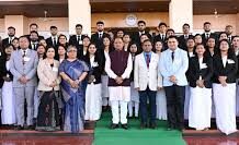 प्रशिक्षु न्यायाधीश लोकतंत्र के तीसरे स्तंभ के रूप में निभाएंगे महत्वपूर्ण भूमिका : मुख्यमंत्री साय प्रशिक्षु न्यायाधीश लोकतंत्र के तीसरे स्तंभ के रूप में निभाएंगे महत्वपूर्ण भूमिका : मुख्यमंत्री साय