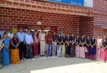 सूरजपुर : शिक्षा की गुणवत्ता परखने उतरे अधिकारी — कलेक्टर, एसएसपी और डीएफओ ने किया पीएम विद्यालयों का निरीक्षण सूरजपुर : शिक्षा की गुणवत्ता परखने उतरे अधिकारी — कलेक्टर, एसएसपी और डीएफओ ने किया पीएम विद्यालयों का निरीक्षण