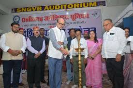 download (2) लोकतंत्र के चौथे स्तम्भ को और अधिक सुदृढ़, विश्वसनीय और जनोन्मुखी बनाएं- राज्यपाल डेका