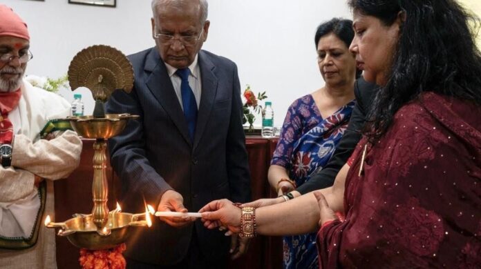 download (2) इसे भी पढ़ें :-