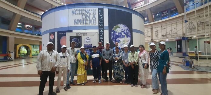 रायगढ़ : पीएम श्री योजना के तहत विद्यार्थियों ने कोलकाता में लिया ज्ञान-विज्ञान का अनुभव