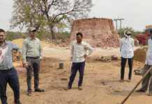 अवैध ईंट भट्ठे पर बड़ी कार्रवाई, लाखों ईंटें और लकड़ी जब्त अवैध ईंट भट्ठे पर बड़ी कार्रवाई, लाखों ईंटें और लकड़ी जब्त